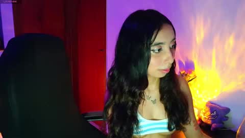 Snapshot of r0ttenangel chatting on 11-13-25, 05:28 Angel online show from 11-13-25, 05:28