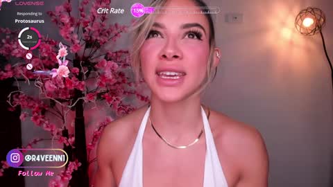 Snapshot of r4veenn chatting on 12-20-24, 03:58 RACHEL BLAKE online show from 12-20-24, 03:58