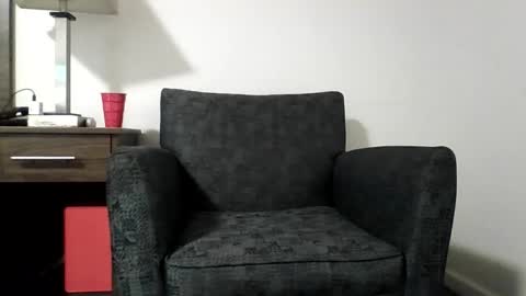 Snapshot of r_monkey583 chatting on 11-17-25, 03:18 r_monkey583 online show from 11-17-25, 03:18