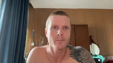 rabbit_eyes69 online show from 11-12-25, 08:48