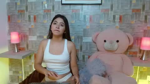 Snapshot of rachel_mds chatting on 10-21-25, 01:45 Rachel online show from 10-21-25, 01:45