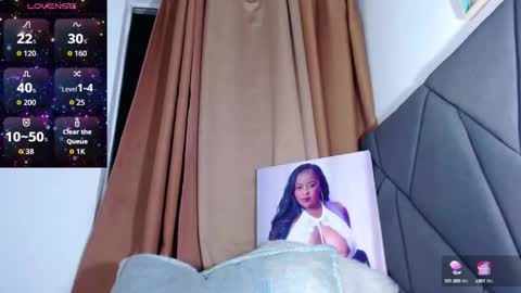 Snapshot of rachelbrown_ chatting on 10-15-25, 02:11 MALIKA Z online show from 10-15-25, 02:11