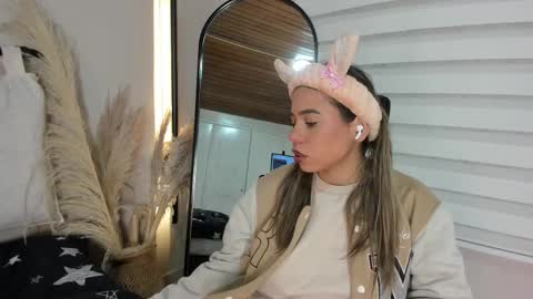 Rachell online show from 10-26-25, 03:45