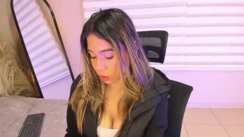 Rachell online show from 11-14-25, 04:22