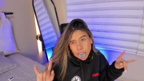 Rachell online show from 11-26-25, 04:13