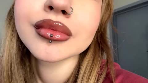 Snapshot of rachellemontag chatting on 02-16-26, 11:28 Alex online show from 02-16-26, 11:28