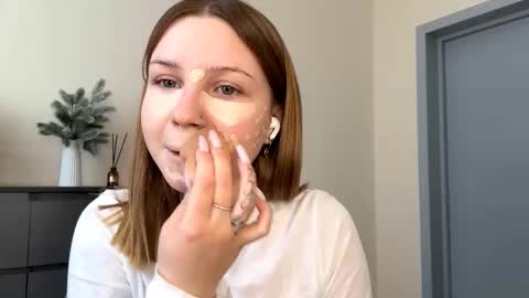 Snapshot of rachellemontag chatting on 02-22-26, 07:40 Alex online show from 02-22-26, 07:40