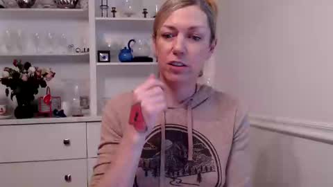 Snapshot of racytracy80 chatting on 01-31-25, 09:59 Racy Tracy online show from 01-31-25, 09:59