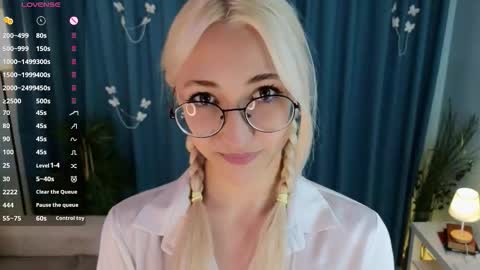 Karina online show from 09-19-25, 09:15
