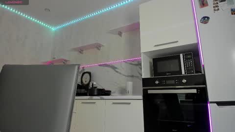 radiance_ online show from 10-07-25, 05:54