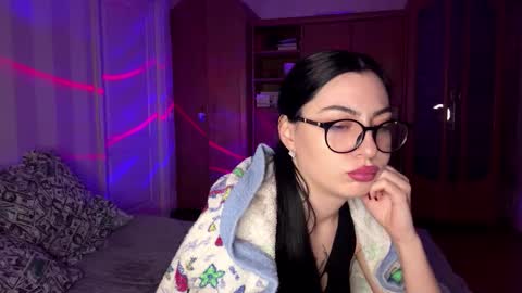 Luna online show from 12-15-25, 06:23