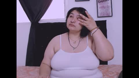 Snapshot of radiantgoddes chatting on 10-07-25, 01:08 radiantgoddes online show from 10-07-25, 01:08