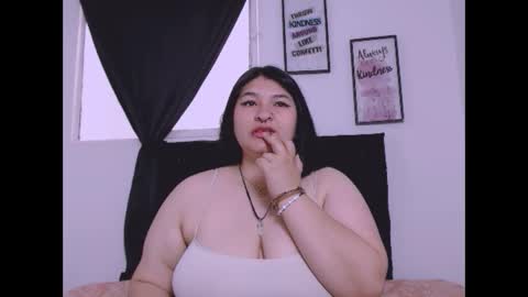 Snapshot of radiantgoddes chatting on 10-10-25, 02:27 radiantgoddes online show from 10-10-25, 02:27