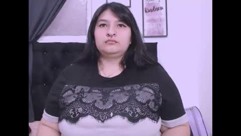 Snapshot of radiantgoddes chatting on 10-12-25, 09:47 radiantgoddes online show from 10-12-25, 09:47