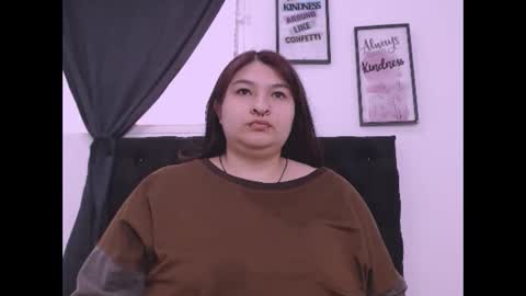 Snapshot of radiantgoddes chatting on 11-05-25, 01:44 radiantgoddes online show from 11-05-25, 01:44