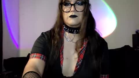 Snapshot of raecdboy chatting on 10-17-25, 11:02 RaeCDboy online show from 10-17-25, 11:02
