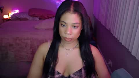 Snapshot of raewerks chatting on 11-21-25, 03:49 RaeWerks online show from 11-21-25, 03:49