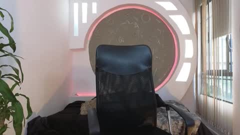 R A F A E L online show from 10-15-25, 09:59