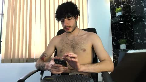 R A F A E L online show from 11-21-25, 09:02