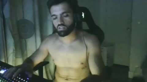 can you tell me something online show from 11-22-25, 05:39