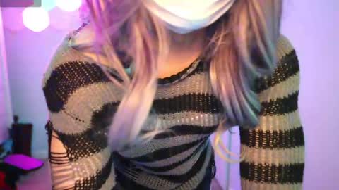 Snapshot of ragehard69 chatting on 02-15-25, 01:53 keikodances online show from 02-15-25, 01:53