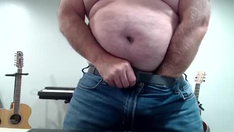 Snapshot of ragin_hardon001 chatting on 12-15-24, 06:18 Ray online show from 12-15-24, 06:18