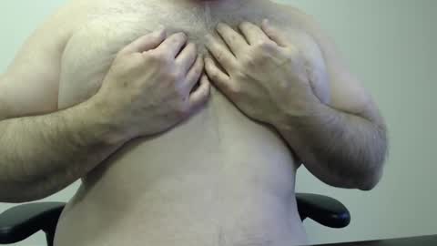 Snapshot of ragin_hardon001 chatting on 01-09-25, 03:55 Ray online show from 01-09-25, 03:55