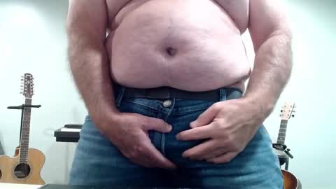 Snapshot of ragin_hardon001 chatting on 01-22-25, 12:49 Ray online show from 01-22-25, 12:49