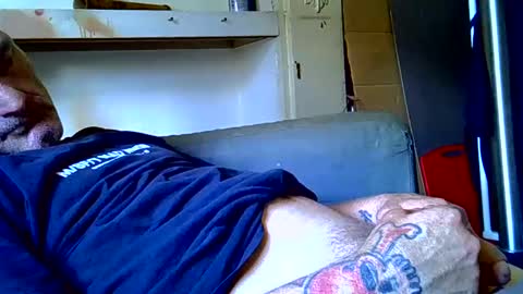 Snapshot of ragingzef69 chatting on 02-17-25, 02:53 Bigthickdickinvic online show from 02-17-25, 02:53
