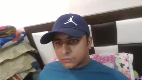 Snapshot of rahuldave007 chatting on 02-04-25, 09:17 Dave online show from 02-04-25, 09:17