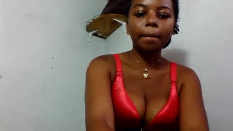 Snapshot of raissa38 chatting on 11-10-25, 08:35 raissa38 online show from 11-10-25, 08:35