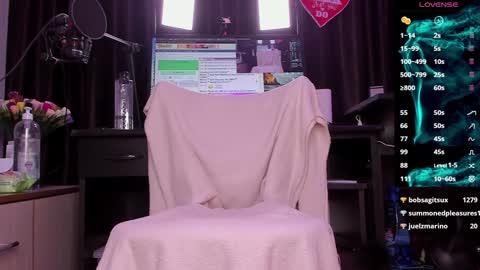 Laura online show from 01-11-25, 09:04