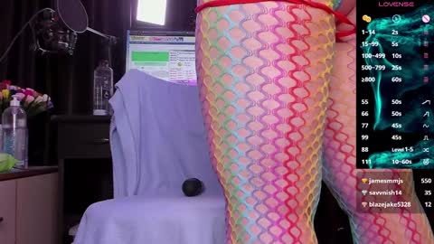 Laura online show from 02-18-25, 06:48