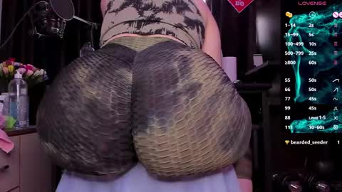 Laura online show from 02-23-25, 06:39