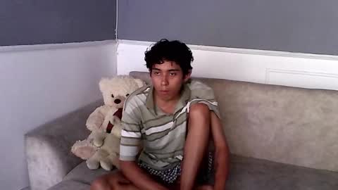rami_hot0 online show from 10-05-25, 09:13