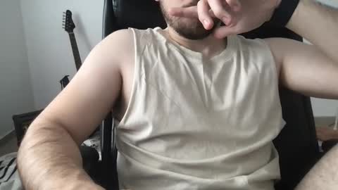 Snapshot of ramiarg chatting on 10-16-25, 07:04 ramiarg online show from 10-16-25, 07:04