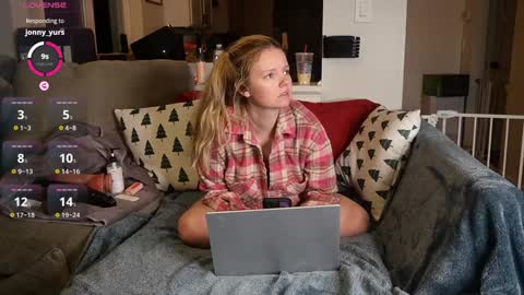 Snapshot of ramichick chatting on 12-19-24, 05:18 Rami online show from 12-19-24, 05:18