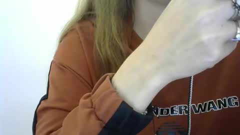 Snapshot of ramletah chatting on 10-14-25, 08:59 RamletAh online show from 10-14-25, 08:59
