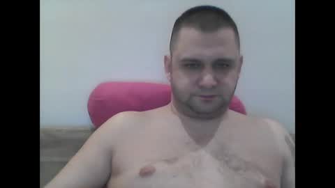 Snapshot of ramon0688 chatting on 02-19-25, 10:09 Ramon online show from 02-19-25, 10:09