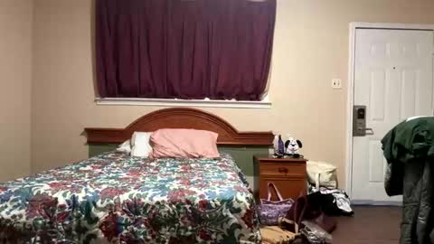    RAMONA Q   online show from 11-24-25, 06:51