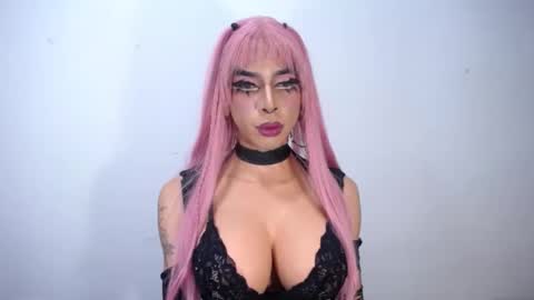 Snapshot of ramonasmit chatting on 10-21-25, 08:31 RamonaSmit online show from 10-21-25, 08:31