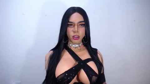 Snapshot of ramonasmit chatting on 11-17-25, 09:09 RamonaSmit online show from 11-17-25, 09:09