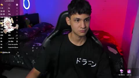  A independent Model  online show from 11-10-25, 12:09