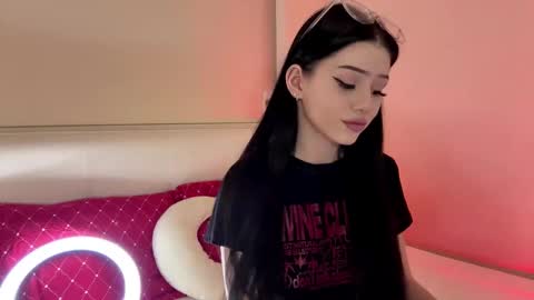 Luna online show from 12-15-25, 04:44