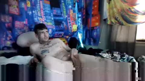 Snapshot of rannndyyy chatting on 01-21-25, 03:32 Randy online show from 01-21-25, 03:32