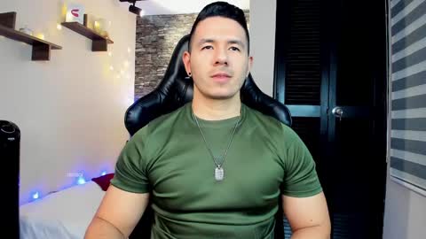 Snapshot of ransoj chatting on 01-11-25, 12:01 Jonas online show from 01-11-25, 12:01