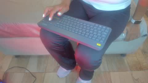 Raquel Moore  online show from 02-02-25, 10:46