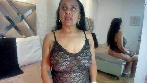 Raquel Moore  online show from 02-06-25, 10:10