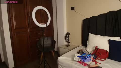 Raquel online show from 10-12-25, 11:42