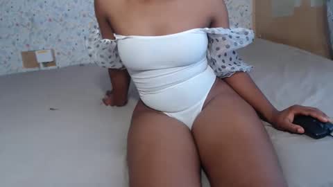 rarepetite online show from 12-16-25, 08:08